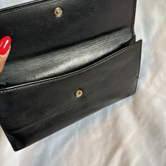 Gucci authentic black large wallet. checkbook. Pre-loved in excellent condition - Picture 8 of 9